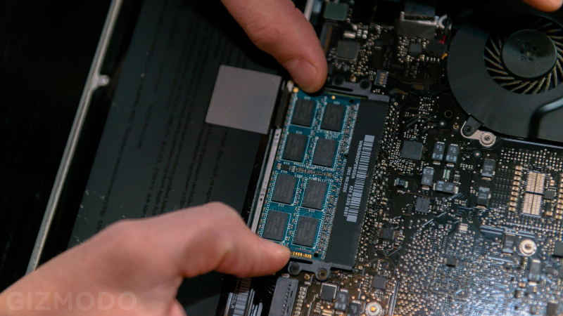 Illustration for article titled Quick and Easy MacBook Repairs That Will Save You a Small Fortune